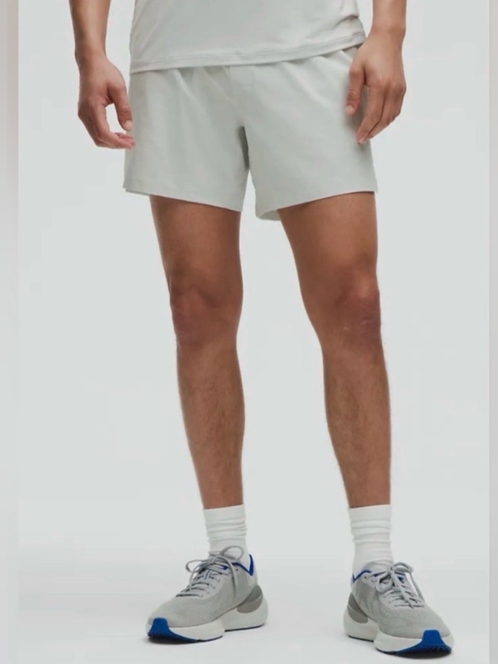 lululemon License to Train Linerless Short 7" - S - Heathered Gull Grey